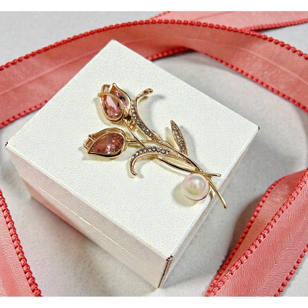 Pink Crystal Tulip Flower Brooch Gold Tone Pearl Accent Rhinestone Floral Pin